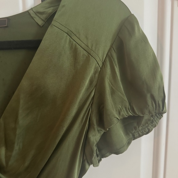 BCBG Max Azria Silk Blouse – Olive Green Ruched Waist Puff Sleeve Top - Picture 3 of 4